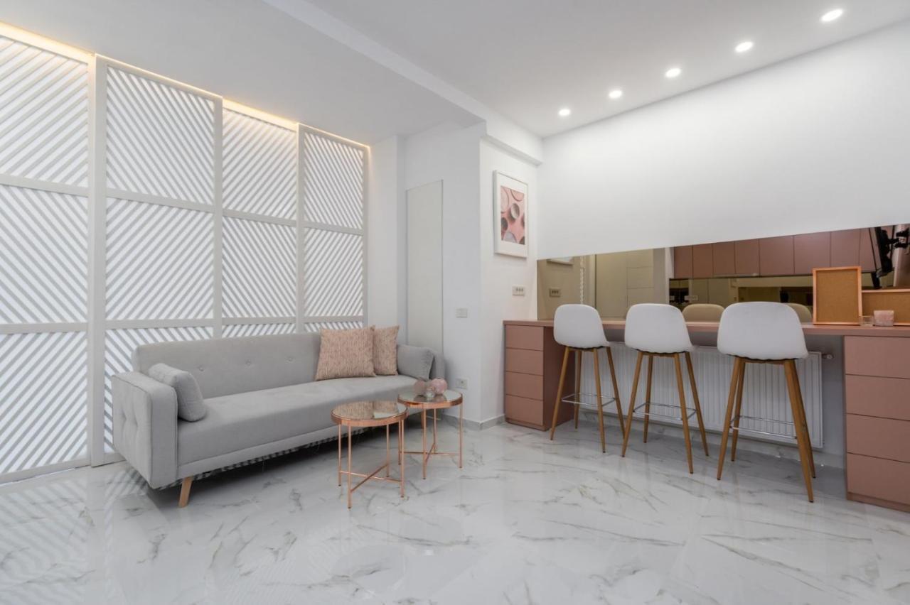 Fantastic City Center Apartment Bukarest Exteriör bild