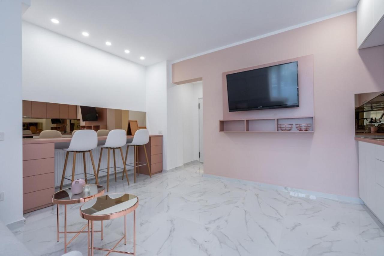 Fantastic City Center Apartment Bukarest Exteriör bild